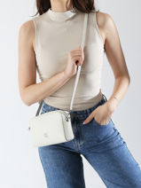 Cross Body Tas Sculpted Gerecycleerd Polyester Calvin klein jeans Beige sculpted 4K3162G-vue-porte