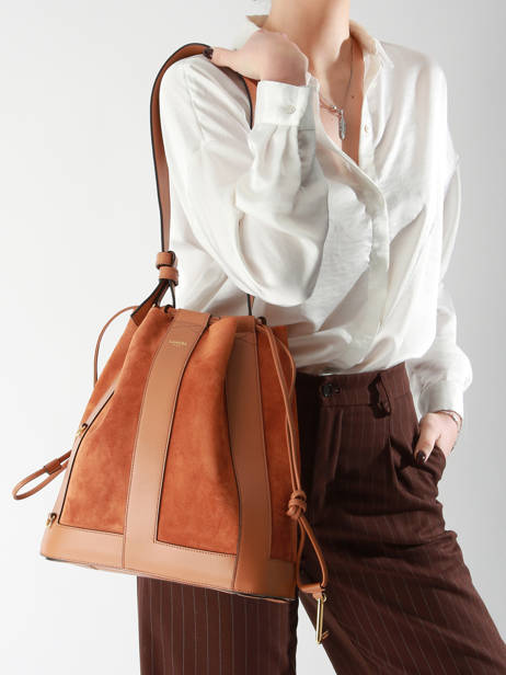 Bucket Bag M Elles Leder Lancel Bruin elles A13360 ander zicht 1