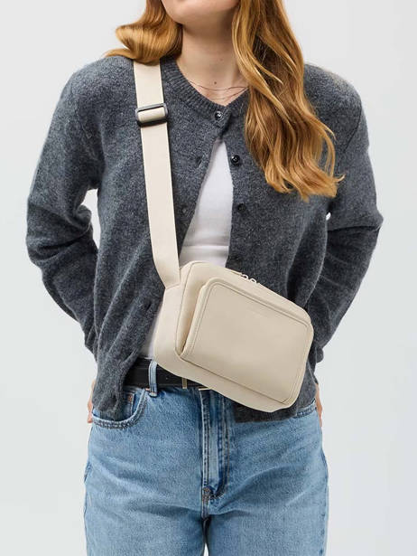 Cross Body Tas Kapten and son Beige bags LULEA ander zicht 1